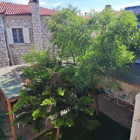 ベッド・アンド・ブレックファスト Noonbir Alacati